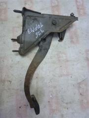 Педаль тормоза Daewoo Nexia 2005 Б/У Педаль тормоза Daewoo Nexia 2005