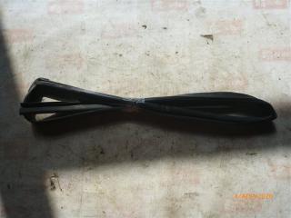 Уплотнительная резинка задняя левая Hyundai Elantra 2004