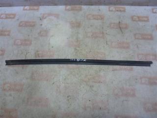 Запчасть направляющая стекла передняя правая Daewoo Nexia 2005