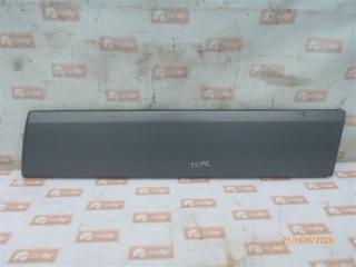 Молдинг на дверь передний правый Mercedes-Benz 190 1991