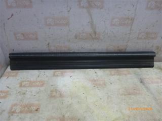 Запчасть накладка на порог передняя левая Mercedes-Benz W123 1975-1985