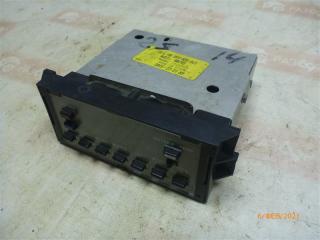 Блок управления климат-контролем Audi 80 1990