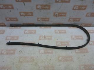 Уплотнитель Mitsubishi Lancer 2006