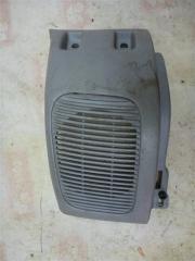 Крышка динамика передняя правая Mitsubishi Montero Sport 2000