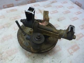 Цапфа задняя правая Nissan Primera 1995 Б/У Цапфа задняя правая Nissan Primera 1995