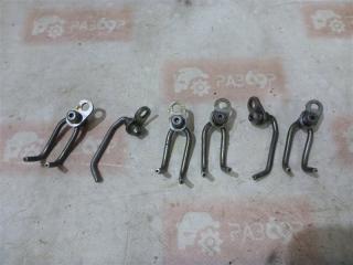 Форсунка масляная Toyota RAV4 2013 Б/У Форсунка масляная Toyota RAV4 2013