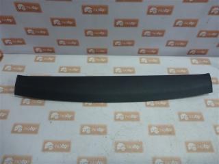 Обшивка крышки багажника задняя Mitsubishi Outlander 2008