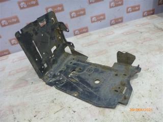 Крепление аккумулятора Renault Symbol 2003