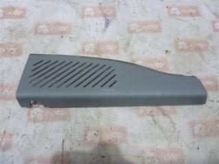 Направляющая шторки багажника задние правые Renault Scenic 2003 Б/У Направляющая шторки багажника задние правые Renault Scenic 2003