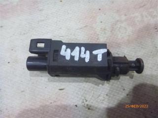 Датчик включения стопсигнала Volkswagen Golf 1995 Б/У Датчик включения стопсигнала Volkswagen Golf 1995