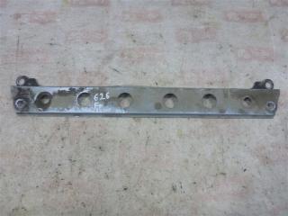 Рамка радиатора Toyota RAV4 2006