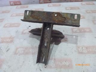 Кронштейн бампера задний левый Land Rover Discovery 2008