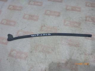 Уплотнительная резинка задняя левая Nissan Almera 2005