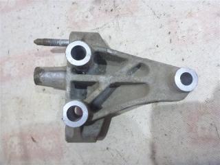 Кронштейн двигателя правый Nissan Teana 2006