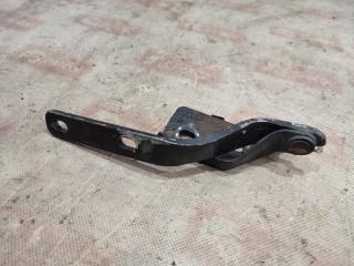 Петля капота передняя правая Volkswagen Vento 1993