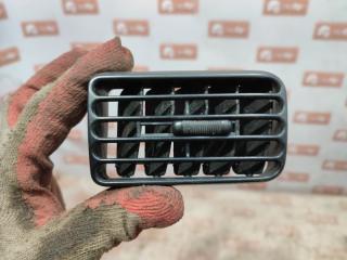 Дефлектор воздушный Nissan Primera 1991