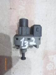 Датчик включения стопсигнала Ford Focus 2000 Б/У Датчик включения стопсигнала Ford Focus 2000