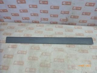 Молдинг на дверь передний правый Volkswagen Passat 1990