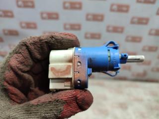 Датчик включения стопсигнала Ford Focus 2010 Б/У Датчик включения стопсигнала Ford Focus 2010