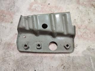 Крепление крыла переднее правое Nissan Qashqai 2011