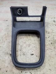 Консоль между сидений Nissan Almera 2004