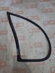 Уплотнительная резинка задняя левая Лада Калина 2011