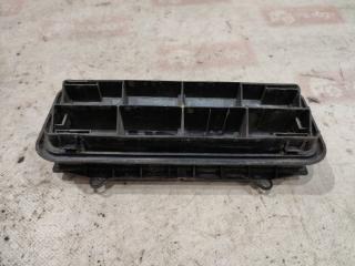 Клапан вентиляции задний правый Renault Symbol 2006