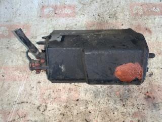 Абсорбер топливный Audi 80 1989