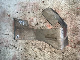 Экран тепловой Volkswagen Passat 1995 Б/У Экран тепловой Volkswagen Passat 1995