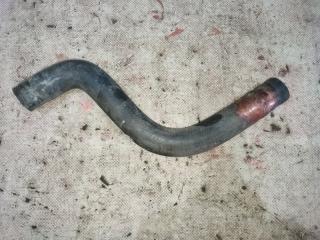 Патрубок Volkswagen Passat 1995