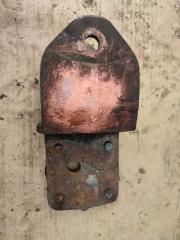 Кронштейн рессоры передний Iveco EuroCargo 1999