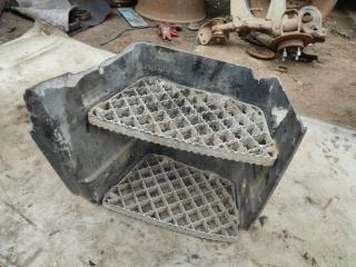 Подножка передняя левая Iveco EuroCargo 1999