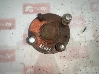 Ступица задняя левая Mitsubishi Carisma 1998