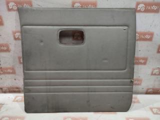 Обшивка крышки багажника задняя левая Nissan Patrol 2000