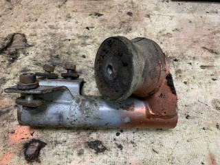 Подушка кпп Scania R93 1993