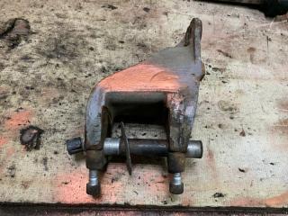 Кронштейн кабины передний левый Scania R93 1993 Б/У Кронштейн кабины передний левый Scania R93 1993