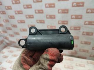 Демпфер бардачка Toyota Auris 2008