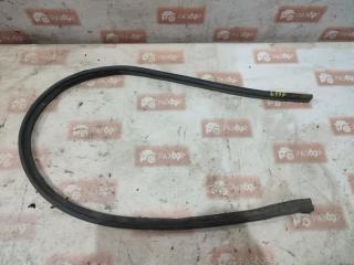 Уплотнительная резинка передняя Kia Sportage 2005