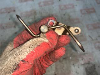 Форсунка масляная Audi A6 2005 Б/У Форсунка масляная Audi A6 2005