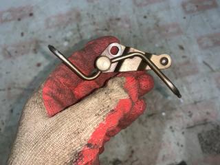 Форсунка масляная Audi A6 2005 Б/У Форсунка масляная Audi A6 2005