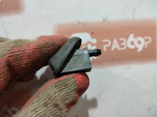 Форсунка омывателя Ford Focus 2008