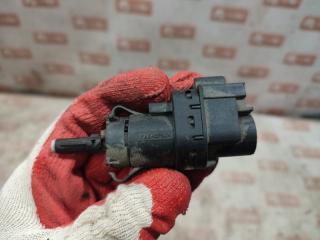 Датчик включения стопсигнала Ford Transit 2013 Б/У Датчик включения стопсигнала Ford Transit 2013