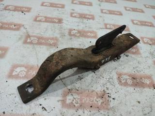 Траверса Chevrolet Niva 2005