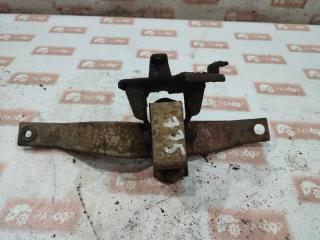 Траверса Chevrolet Niva 2005