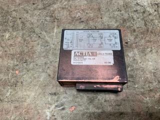 Реле поворотов Renault MAGNUM Б/У Реле поворотов Renault MAGNUM