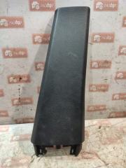 Накладка на стойку кузова передняя правая Audi 100 1991