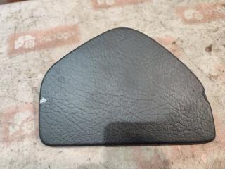 Накладка на торпедо передняя левая Audi 100 1991