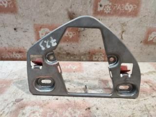 Кронштейн блока предохранителей Audi 100 1991 Б/У Кронштейн блока предохранителей Audi 100 1991