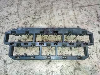 Кронштейн блока предохранителей Audi 100 1991 Б/У Кронштейн блока предохранителей Audi 100 1991