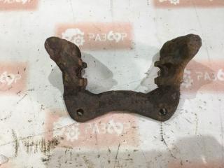Скоба суппорта задняя правая Volkswagen Passat 1993